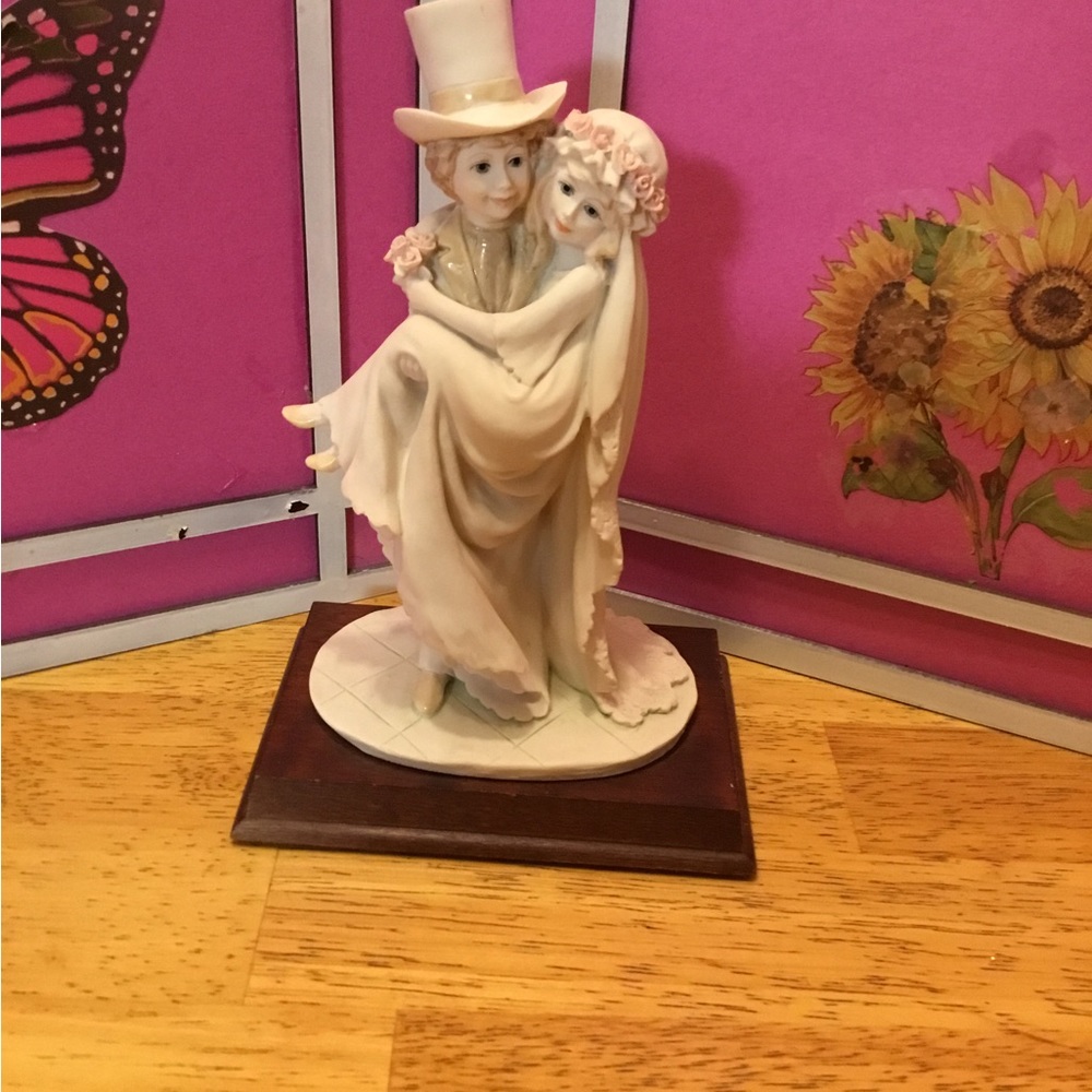 Pucci figurine